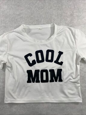 White "Cool Mom" Graphic Tee Shirt crop top summer vibes belly show
